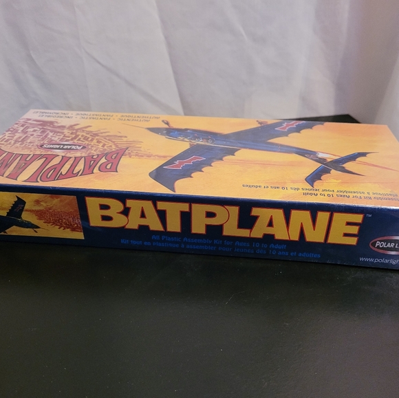 Polar Lights Batplane Plastic Model Kit - Picture 4 of 5